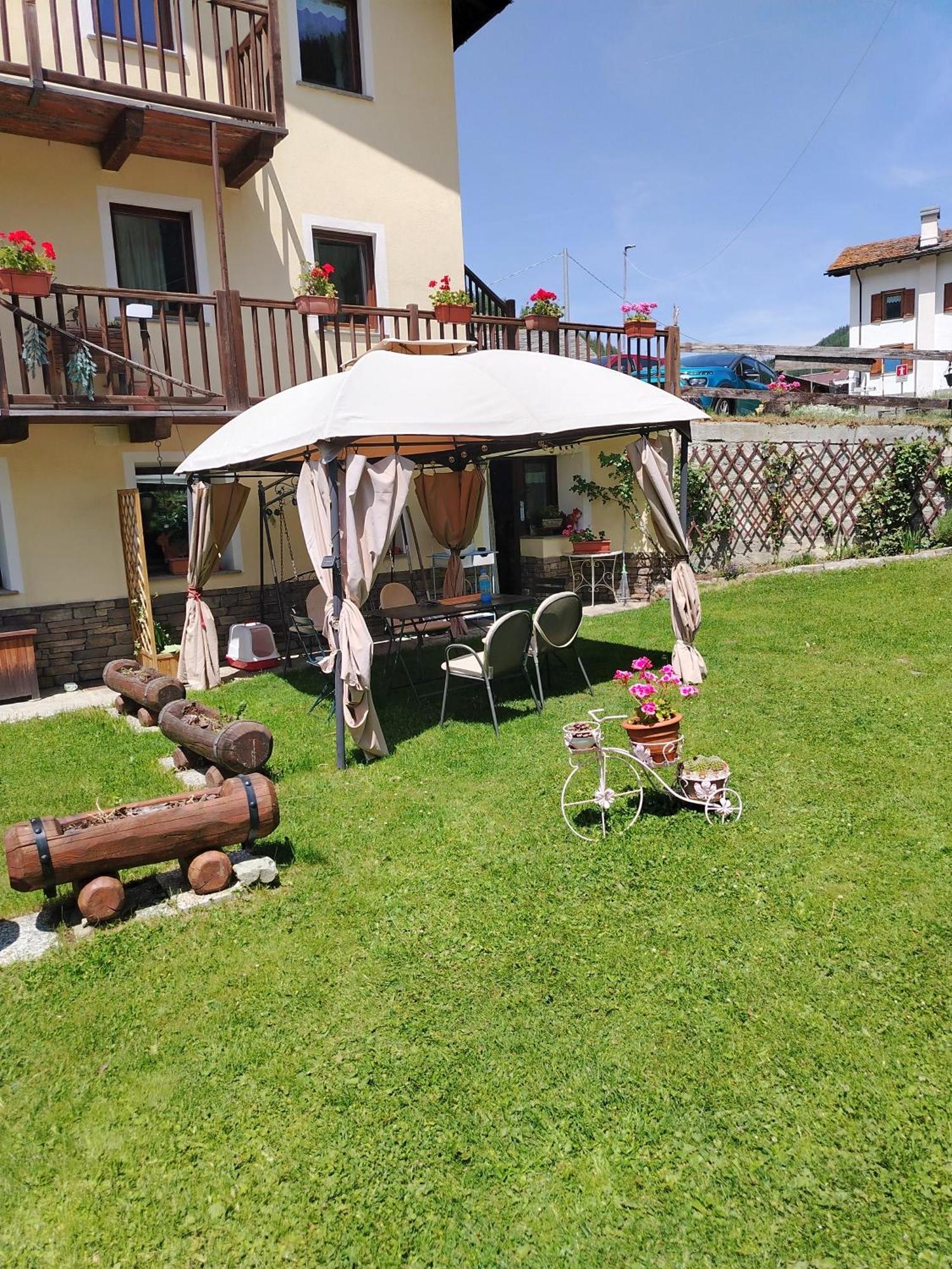 Ferienwohnung Casa Walter La Thuile Exterior foto